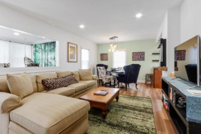 Newly Renovated - Private Home in the Heart of Downtown Lake Geneva - Dog Friendly - Secluded Back Deck